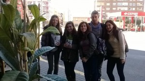 Con las manos en la planta